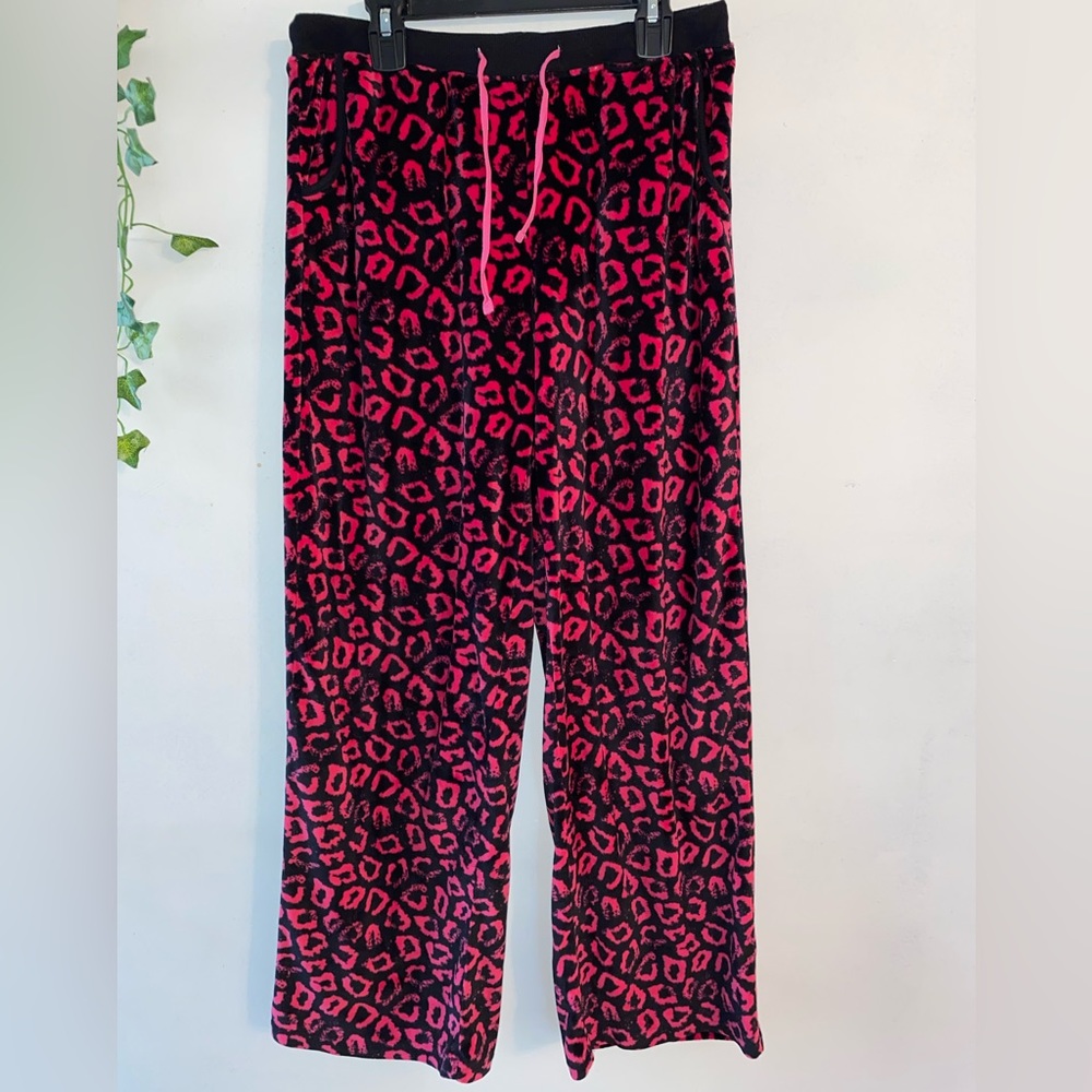 Straight Leg Pink And Black Leopard Print Pajama Pants by Maidenform